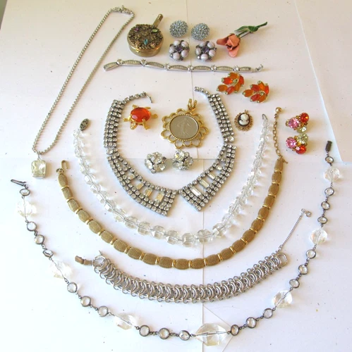 LOT Vintage 1960s Estate COSTUME JEWELRY Signed TRIFARI Weiss Goldette Vogue