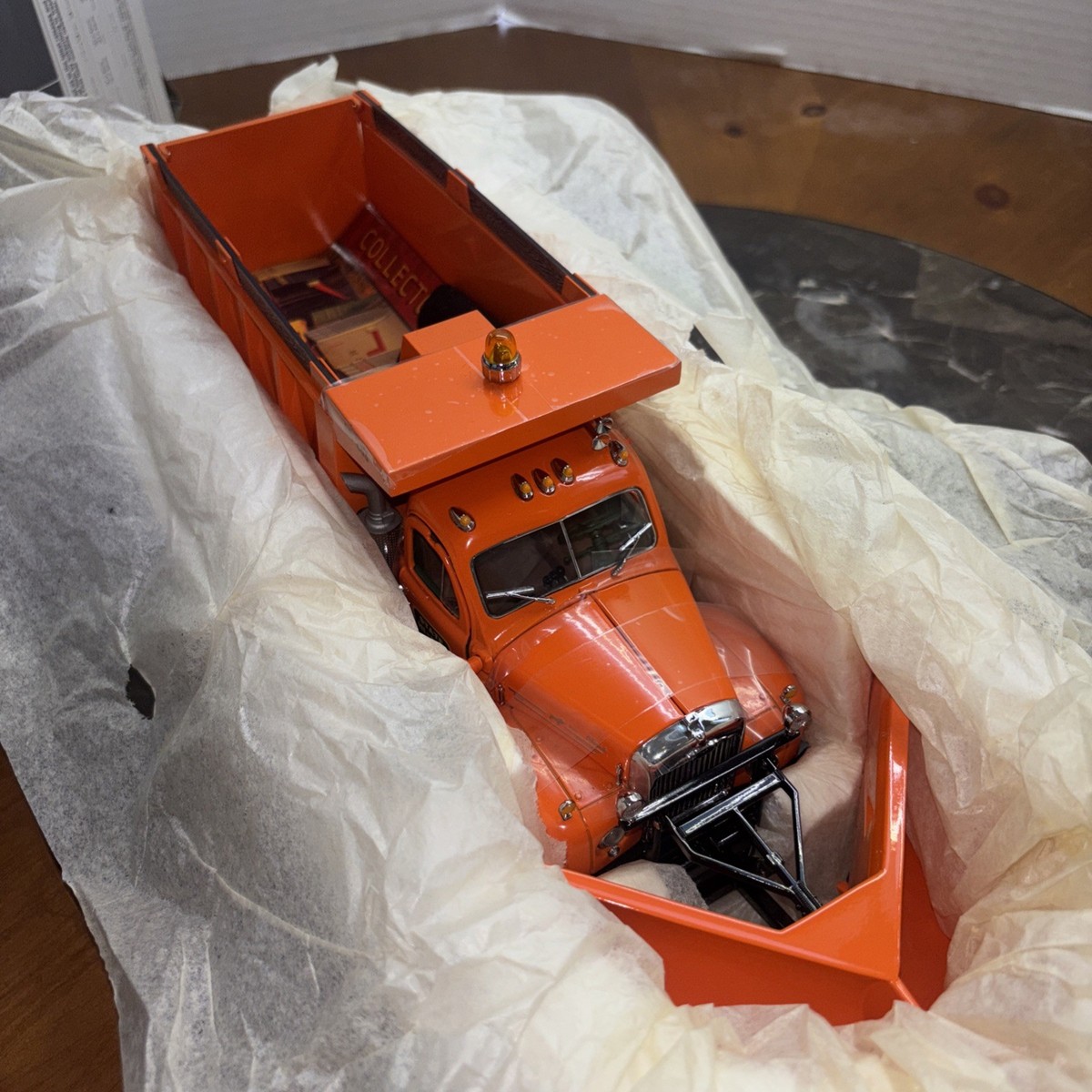 First Gear 1/25, Mack B61 Dump Truck With Snow Plow, State Highway