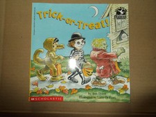 TRICK OR TREAT VINTAGE SCHOLASTIC PAPERBACK BOOK - 1998 NEW AND UNREAD