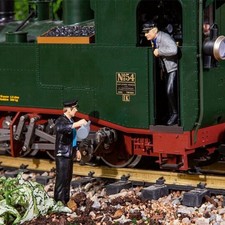 G Scale Steam Locomotive Drivers (2) Figure Set