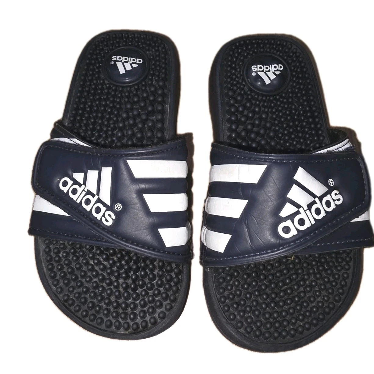 Adidas Adissage bambini ragazzi ragazze slides core nero bianco nuvola nero taglia 13