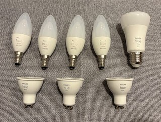 8x Philips Hue Leuchtmittel white/color gebraucht u. wenig genutzt NP: 270€