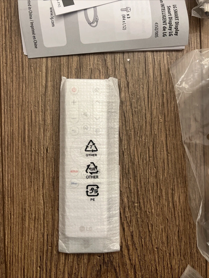 LG 43SQ700S-W 42.5"  White Base, Remote and accessories Only, ￼ No Monitor - Image 2 of 4