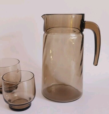 Luminarc Wasserkrug Torsade Kanne Saftkrug 1,3 l 70er Jahre Rauchglas, Saft