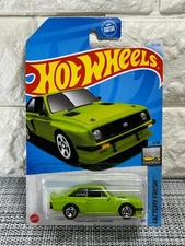 Hot Wheels Factory Fresh 1/10 Ford Escort RS2000 23/250 Green