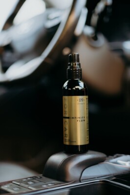 Parfümierter Auto Oberflächenreiniger 100ml Aromatic 89 -Infinity Flow- Sparkling Clean