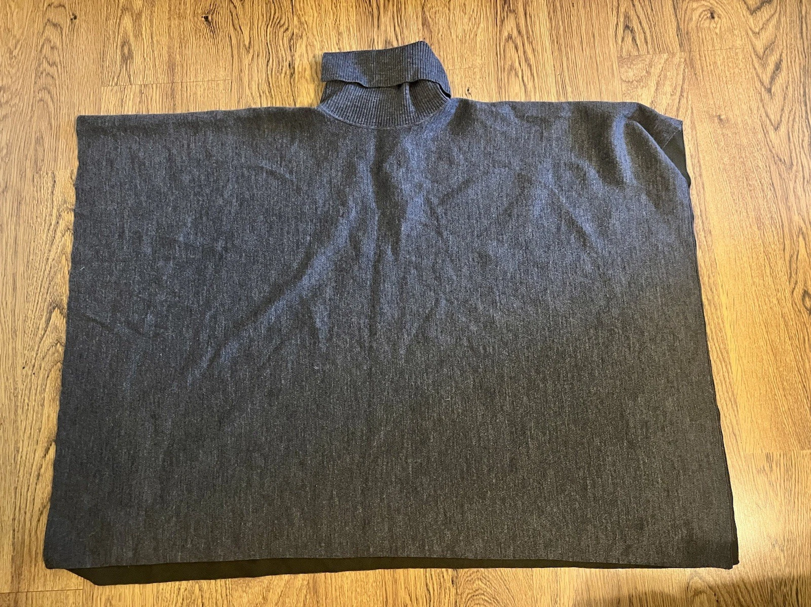 HUGO BOSS Wool Shawl Gray Turtleneck Women's Sweater one size poncho
Opens in a new window or tab