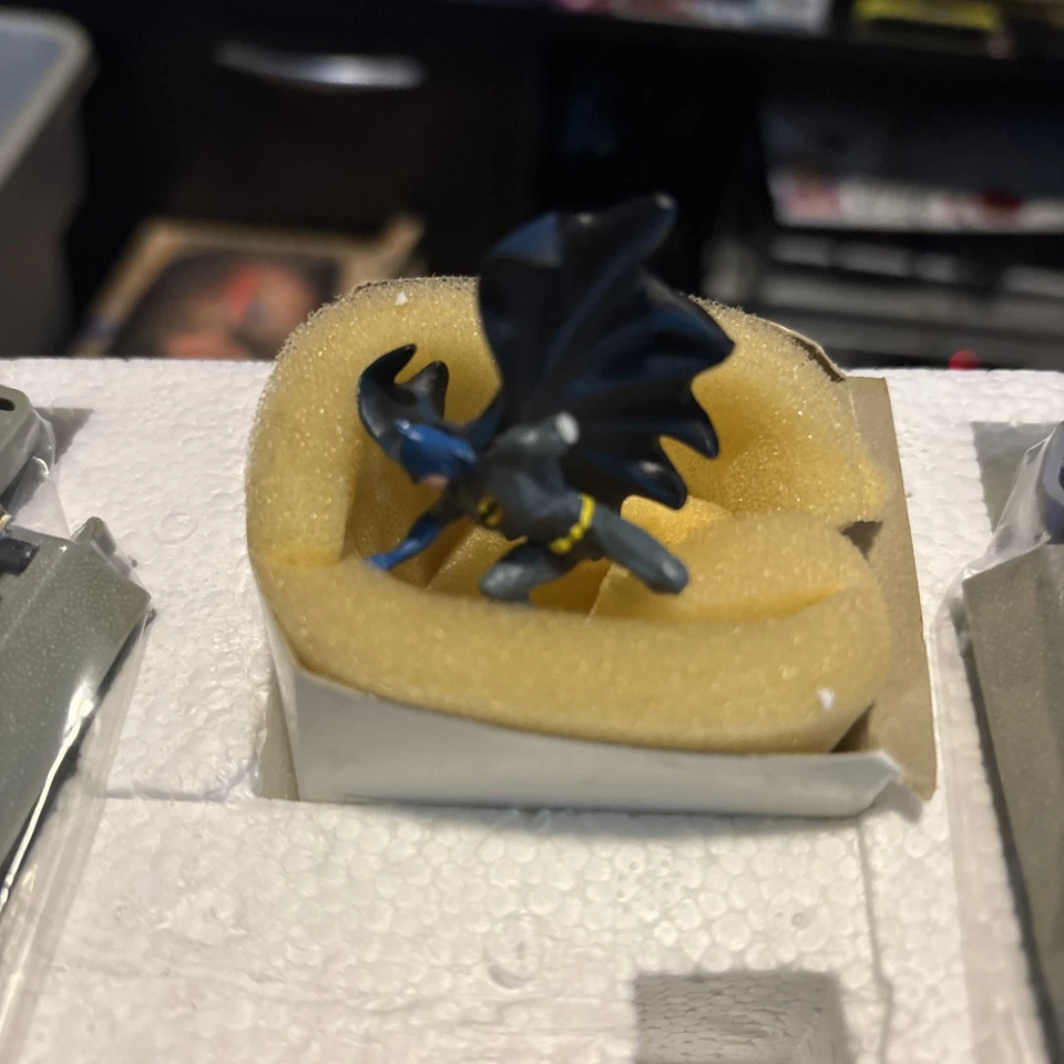 Open Box HAWTHORNE VILLAGE BATMAN HO SCALE Booster THE BATMAN TRAIN COLLECTION - Image 2 of 4