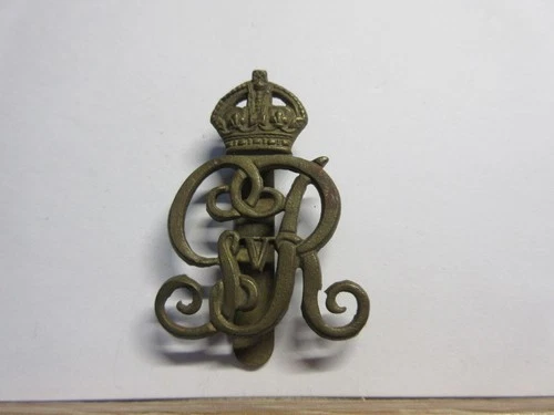 Vintage WW1, WW2 King George V Norfolk Yeomanry MILITARY CAP BADGE