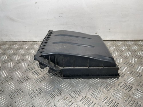 Mercedes-Benz C W205 2016 Cabin air micro filter frame part A2058308802 LIQ13660 - Picture 2 of 11