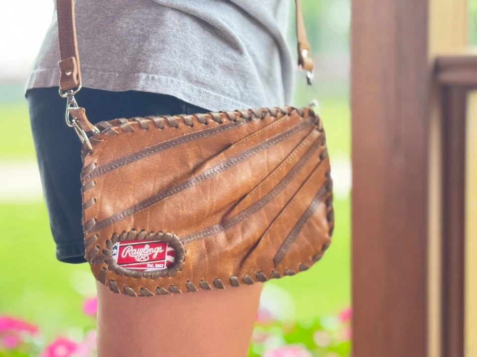 Bolsa tiracolo de couro real com zíper, alça ajustável - Imagem 2 de 4