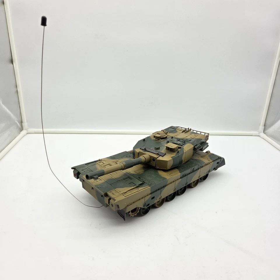 Heng Long RC Battle Tank – 1/24 Scale – Camouflage – For Parts / As-Is - Image 2 of 4