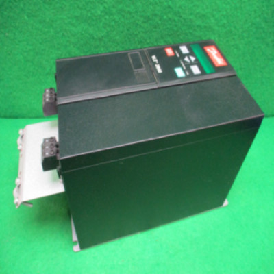 [Used] DANFOSS / VLT2855PT4B20STR1DBF00A00 / VLT2800 INVERTER, 8.3kVA, Scratch