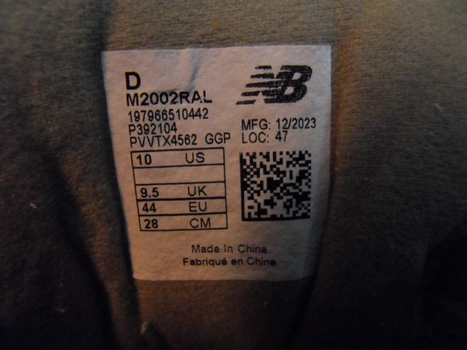 NEW BALANCE 2002R Green light / Vert Clair 10 / 44 NEUVE - Photo 2/4