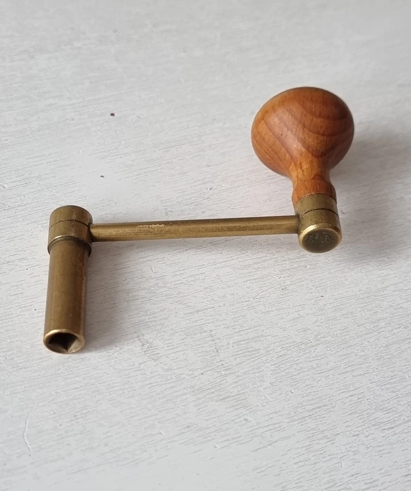 Antique Longcase Crank Key - Clock Key Turned Wood Handle 5mm - Image 4 of 4