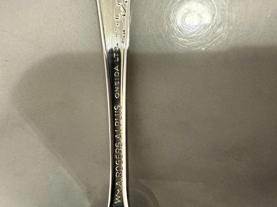 Plato de caramelo plateado Meadowbrook WMA Rogers con inserción de vidrio cuchara a juego Foto 4 de 4