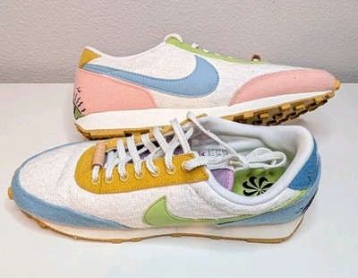 Nike Daybreak SE Sun Club Women s Low Top Sneaker Sail/Multi DM7605-100