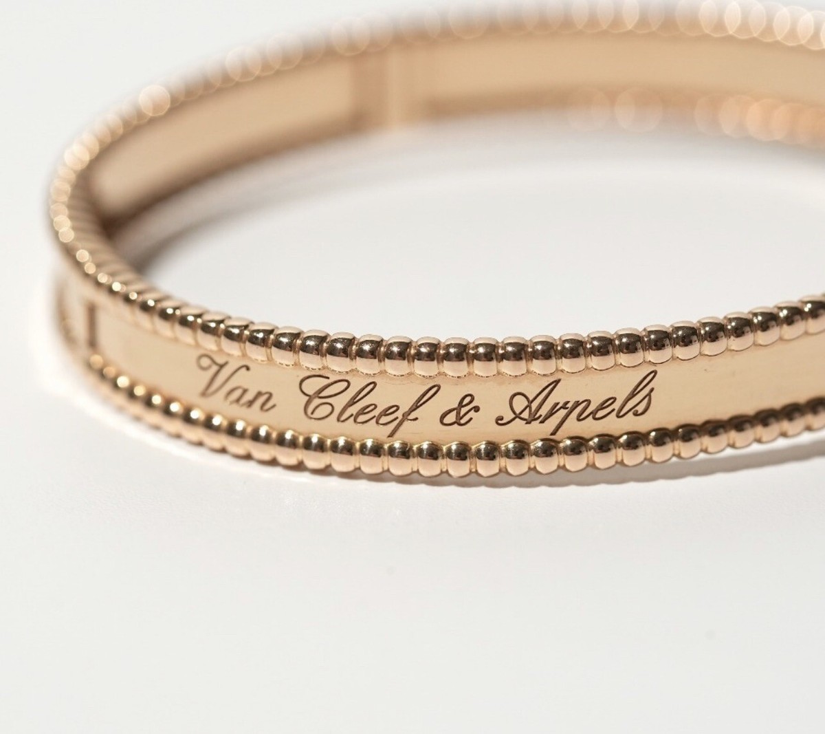 Van cleef arpels 💛 VCA 18K Rose Gold 💛 Signature Perlee Bracelet - Main Image