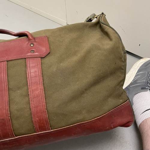 VTG GOKEYS ORVIS STYLE Battenkill Canvas Leather Duffle Bag 27” X 14” X 14” - Picture 13 of 24