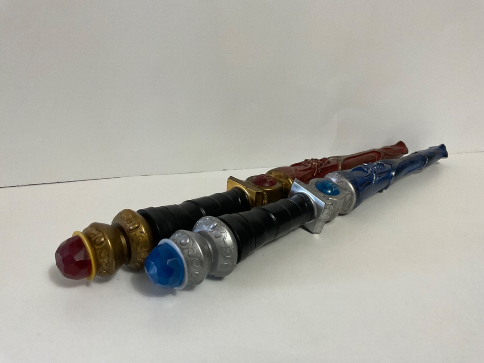 Great Wolf Lodge Magiquest Wands Lot of 2 Not Tested Red & Blue Ice