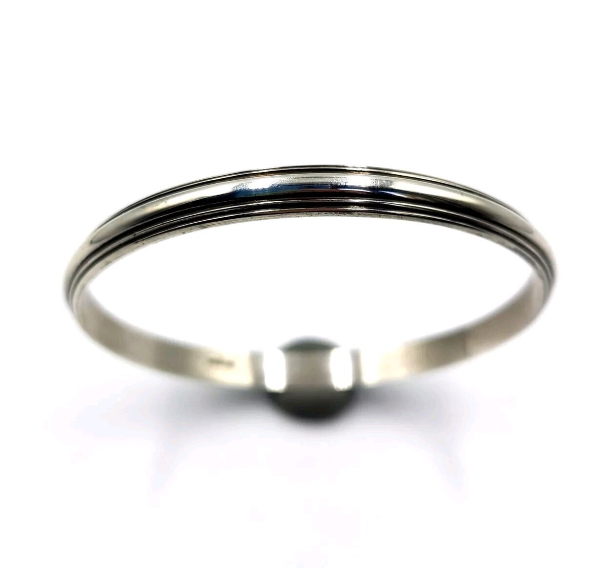 Vintage Solid Heavy Sterling Silver 925 Bangle Bracelet 8 Vintage Solid Heavy Sterling Silver 925 Bangle Bracelet 8