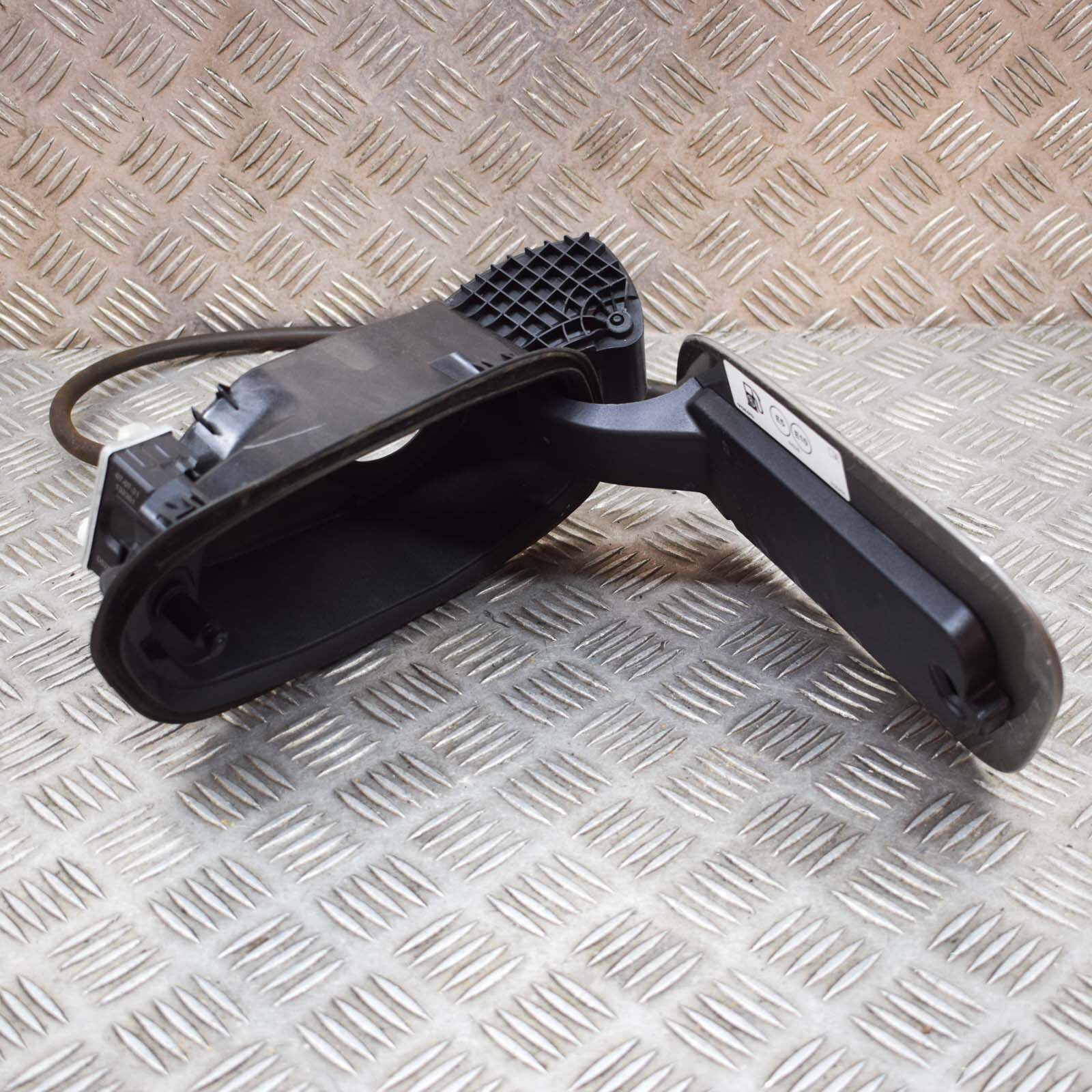 VOLVO XC40 B4 Fuel Tank Flap 32296804 32262810 2.0 Petrol Hybrid 145kw
