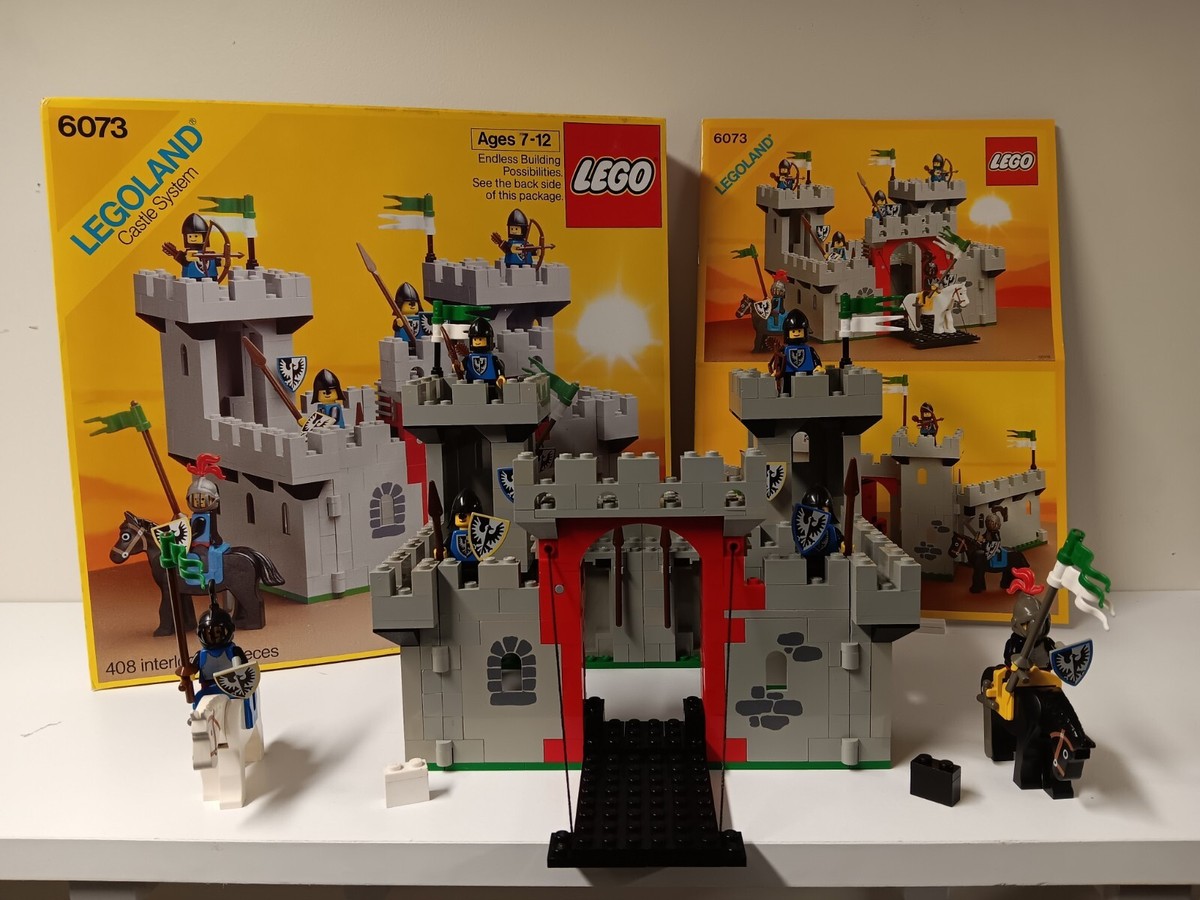 Vintage LEGO 6073 Knight's Castle, 100% Complete w/ Box