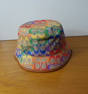 COACH RAINBOW SIGNATURE BUCKET NEW