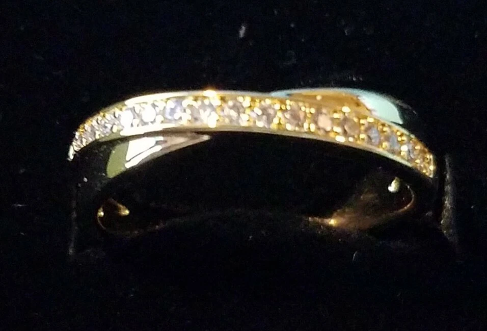 NUEVO Anillo Italina Para Mujer Chapado en Oro Cruzado Moda Talla 9 Foto 2 de 3