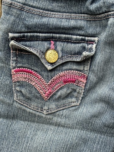 Levi’s Jeans Girls Cut-Off Denim Shorts Size 6 Pink Silver Trim Glitter Buttons - Picture 8 of 24