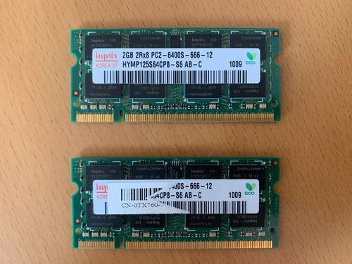 2x Hynix computer RAM memory cards, 2GB 2Rx8 PC2-6400s-666-12