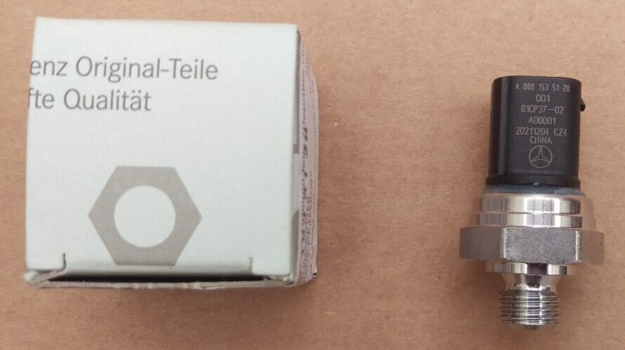 NEW GENUINE MERCEDESBENZ OM651 ENGINE EXHAUST BACK PRESSURE SENSOR