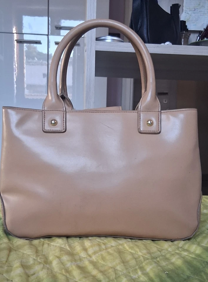 Borsa beige Hello Kitty x Camomilla capiente a spalla a mano zip tante tasche  - Immagine 2 di 4