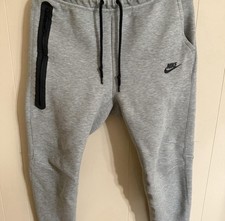 Mens nike tech pants size medium