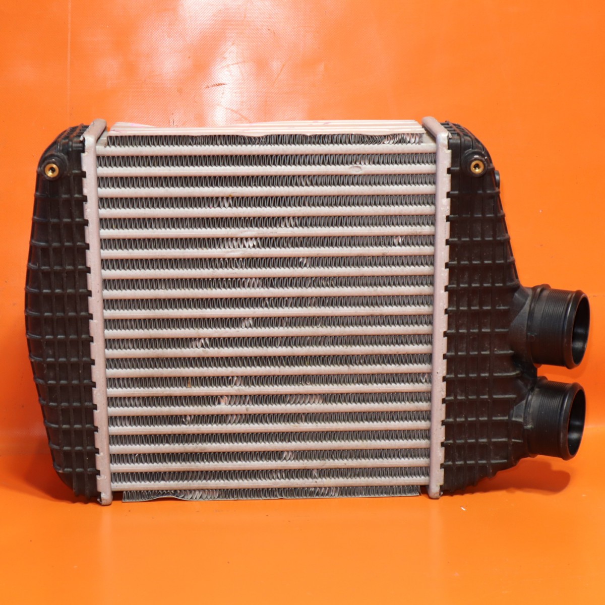 MASERATI GHIBLI INTERCOOLER LEFT DRIVER 2014 2015 2016 2017 2018 2019 2020 OEM