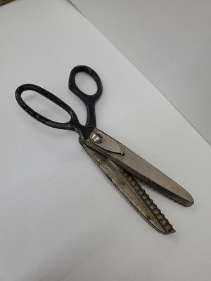 Vintage Wiss 7-Inch Pinking Shears (Old Scissors)