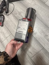 DYSON V10 CORDLESS Vacuum CLEANER With Battery, Filter And Dust Bin