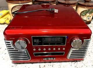 Victrola Red V50 200 Haley Retro Turntable CD AM FM Radio Bluetooth Ex. Cond.