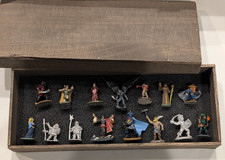 15 pc. VTG METAL Fantasy MINIATURES in Storage Box RAL PARTHA  others  25 mm 