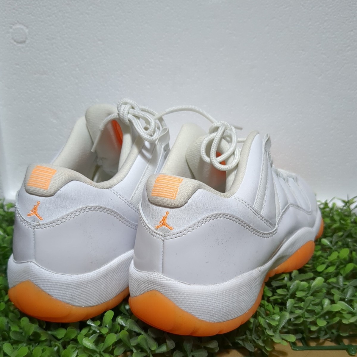RARE Air Jordan 11 Retro Low GG White-Citrus 580521-139 B Grade 9Y
