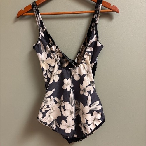 Costume da bagno donna Miraclesuit taglia 12 pezzo unico scuro floreale increspato dimagrante - Foto 13 di 24