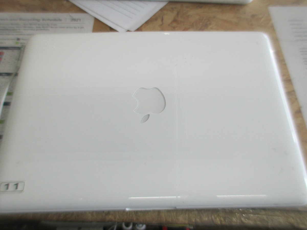 Apple MacBook A1342 Core 2 Duo 2.26, 2GB RAM, 13