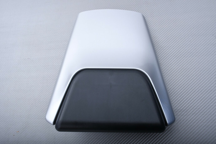 Capot de selle gris pour corriger la ligne arriere des Yamaha YZF R6 1999