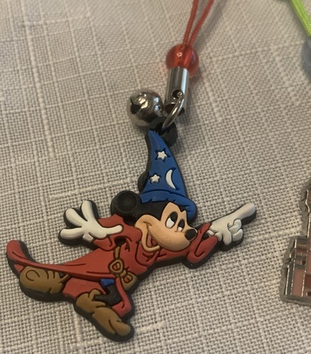 NEW Walt Disney World ICONS Keychain Mickey Fantasia Epcot Magic Kingdom Charms - Picture 4 of 11