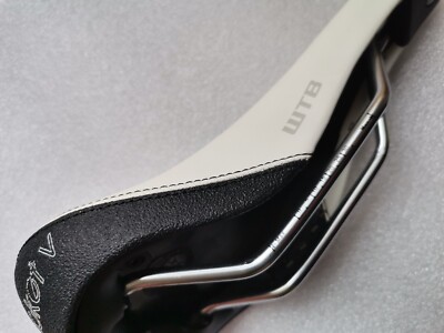 NEW WTB ROCKET V COMP SE SADDLE SEAT MTB CITY BIKE WHITE