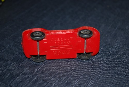 BONUX PLASTIQUE SOUFFLE MASERATI 2890 CC ROUGE - Picture 3 of 3