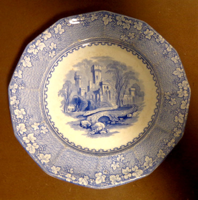 c1850 John Alcock Staffordshire Blue & White 9 1/2 Dinner  Plate Priory Pattern
