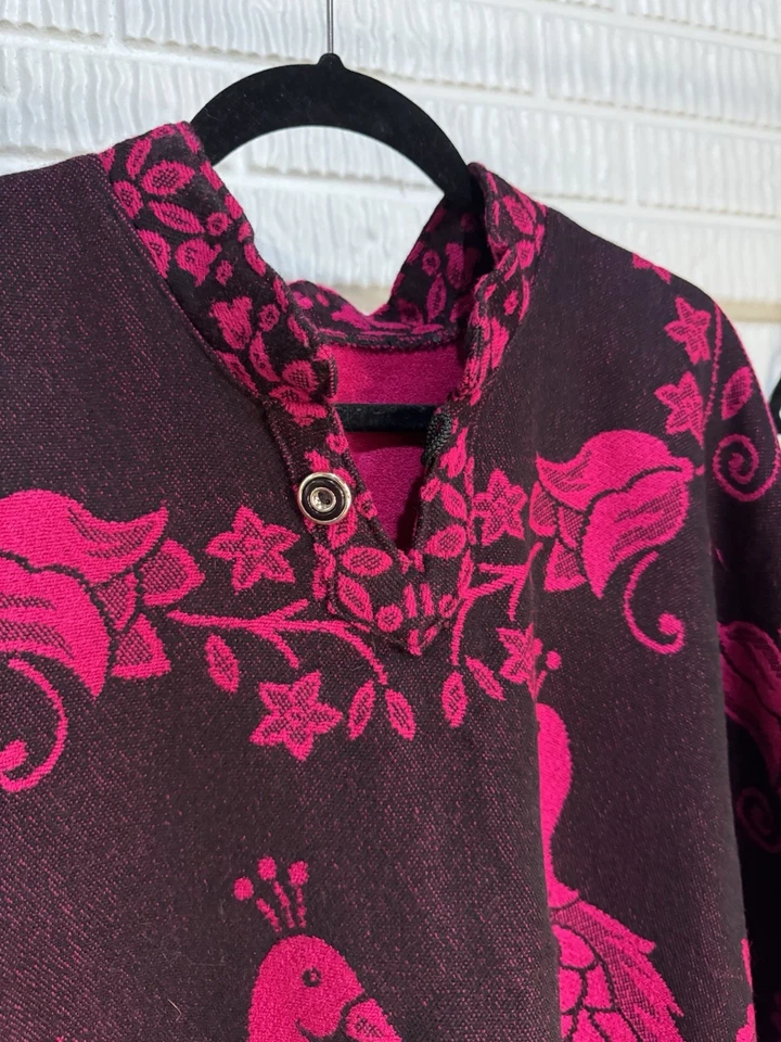 Poncho Mexicano Rosa Negro Capa Pavo Real Borlas Cos De Colección Foto 4 de 4