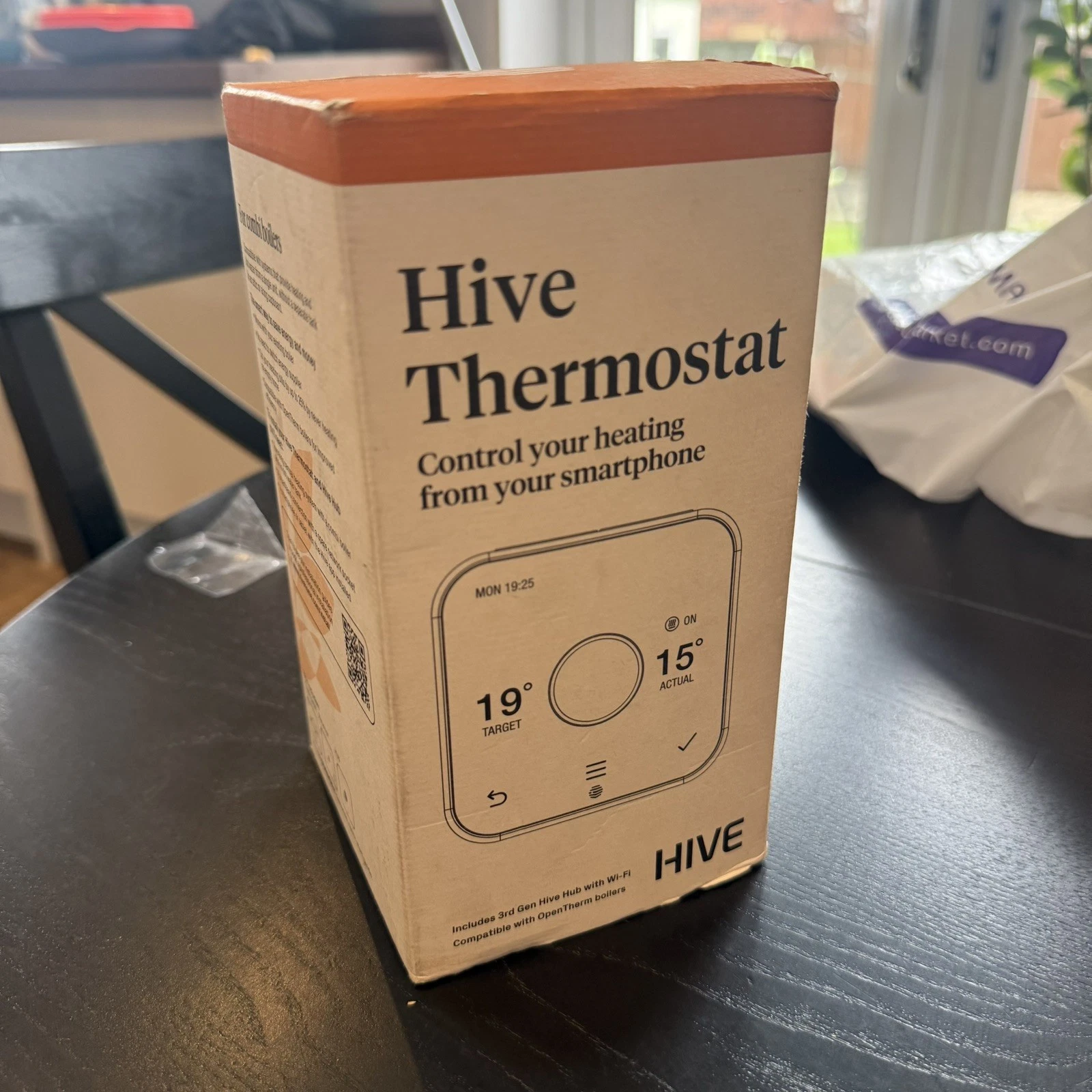 Hive V4 Smart Thermostat w/ Nano 3 Hub - Combi Boiler OpenTherm
Opens in a new window or tab