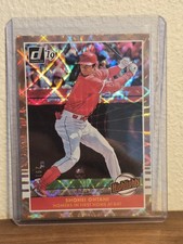 Shohei Ohtani!! Short print. Numbered 291/349! This card is clean! Insert. 2019